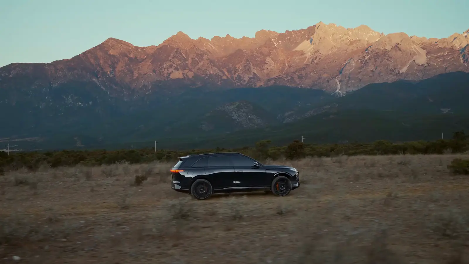 XPENG G9-ը լեռնային ճանապարհին՝ վաղ առավոտյան