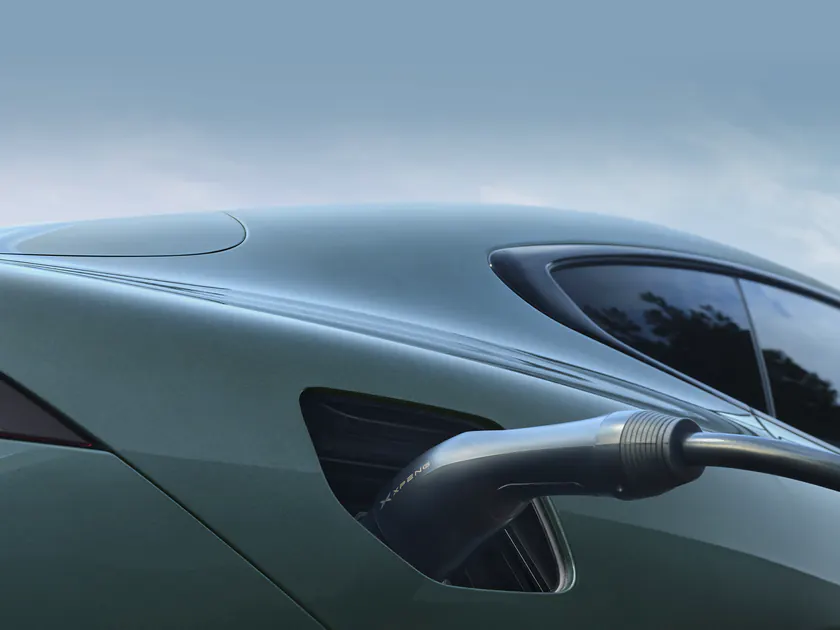 XPENG P7 — Էլեկտրական սեդան — 1