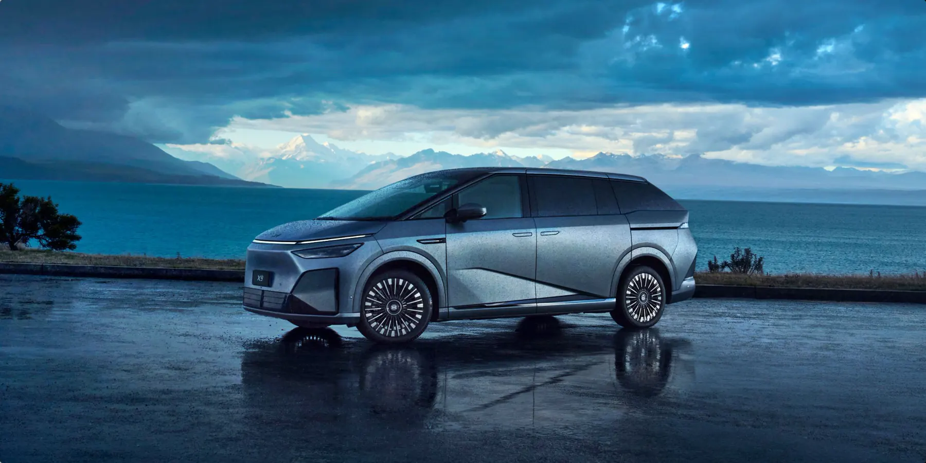 XPENG X9 — Յոթատեղանի էլեկտրական MPV — 1